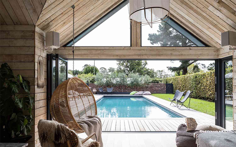 thiết kế bể bơi trong nhà